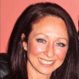 Meet your Posher, Elena